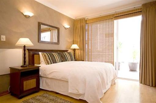 фото отеля Bantry Beach Luxury Suites