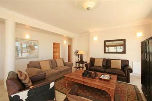 фото отеля Bantry Beach Luxury Suites