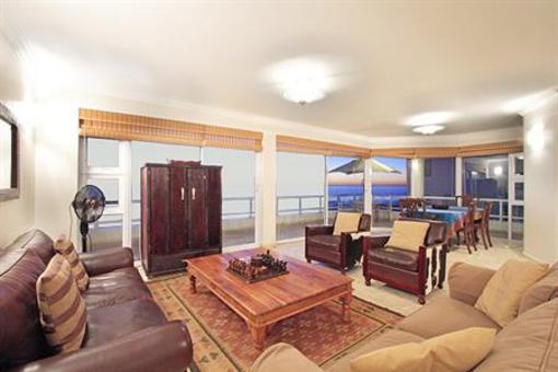фото отеля Bantry Beach Luxury Suites