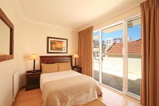 фото отеля Bantry Beach Luxury Suites