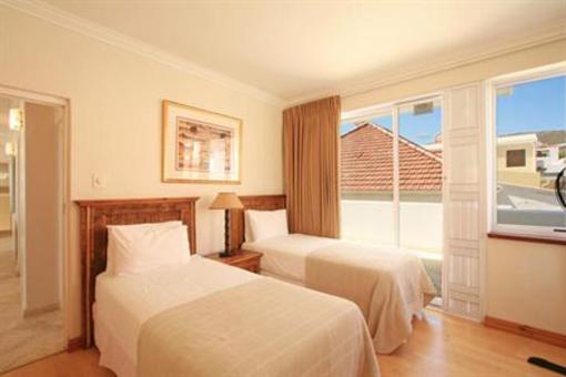 фото отеля Bantry Beach Luxury Suites