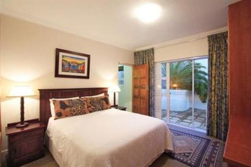 фото отеля Bantry Beach Luxury Suites