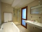 фото отеля Bantry Beach Luxury Suites