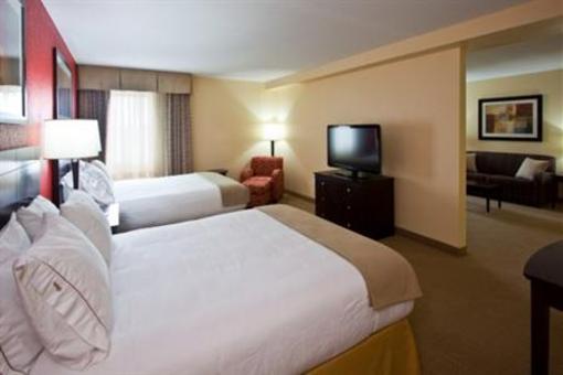 фото отеля Holiday Inn Express and Suites Fort Lauderdale Executive Airport