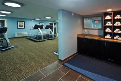 фото отеля Holiday Inn Express and Suites Fort Lauderdale Executive Airport