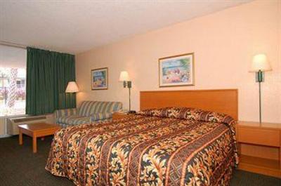 фото отеля Howard Johnson Inn Tampa Ybor City