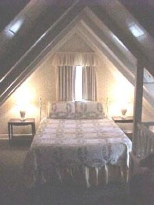 фото отеля Green Lantern Inn Bed and Breakfast Carmel By the Sea