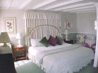 фото отеля Green Lantern Inn Bed and Breakfast Carmel By the Sea