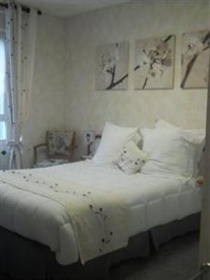 фото отеля BRIT HOTEL LES CAMELIAS
