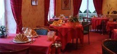фото отеля BRIT HOTEL LES CAMELIAS
