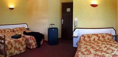 фото отеля BRIT HOTEL LES CAMELIAS