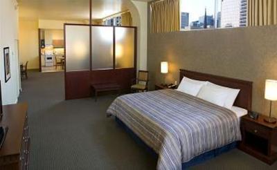 фото отеля Le Square Phillips Hotel & Suites