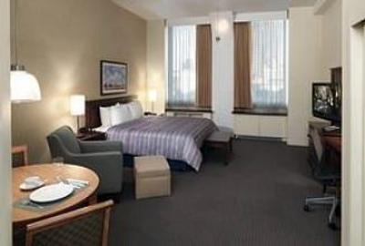 фото отеля Le Square Phillips Hotel & Suites