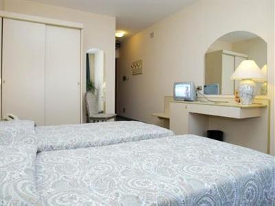 фото отеля Des Alpes Hotel Rosta