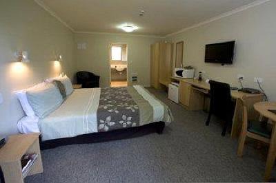 фото отеля BEST WESTERN 555 On Bayview