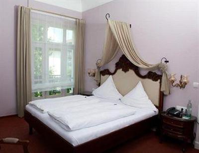 фото отеля Hotel Weisses Haus