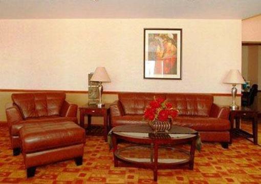фото отеля Comfort Suites near Raymond James Stadium