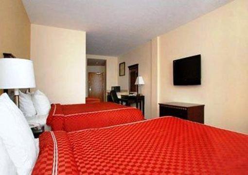 фото отеля Comfort Suites near Raymond James Stadium