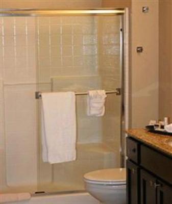 фото отеля Simmons Suites