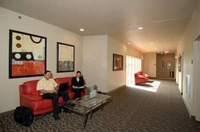 фото отеля Simmons Suites