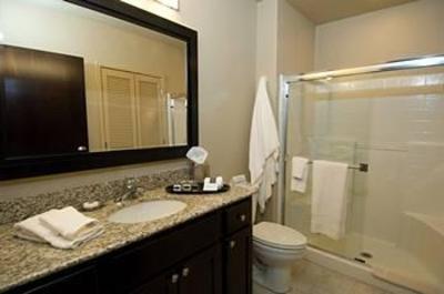 фото отеля Simmons Suites