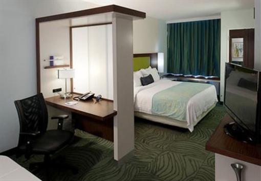 фото отеля SpringHill Suites Alexandria Tech Center