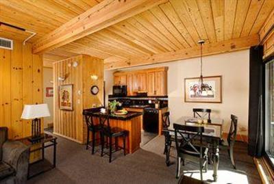 фото отеля Aspen Square Hotel