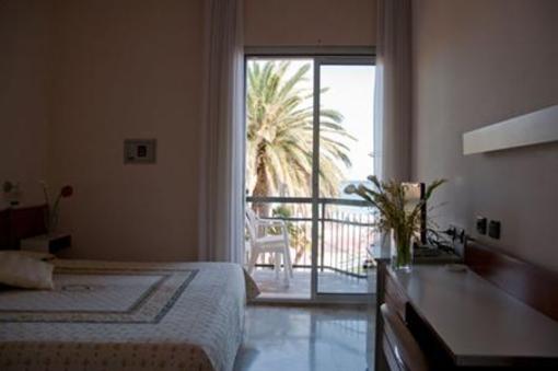 фото отеля Tirreno Hotel Spotorno