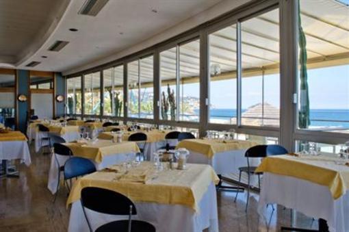 фото отеля Tirreno Hotel Spotorno