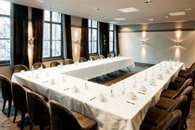 фото отеля Hotel Corona - Hampshire Classic