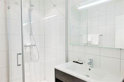 фото отеля Hotel Corona - Hampshire Classic