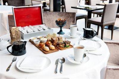 фото отеля Hotel Corona - Hampshire Classic