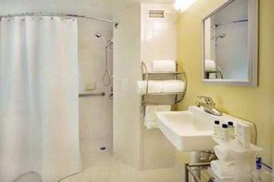 фото отеля Embassy Suites Miami International Airport