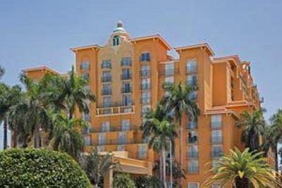 фото отеля Embassy Suites Miami International Airport