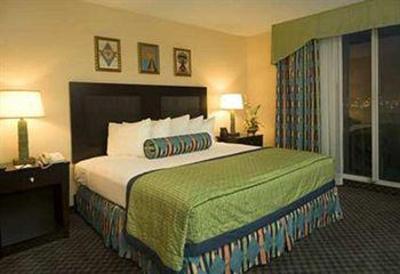 фото отеля Embassy Suites Miami International Airport