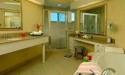 фото отеля Pink Shell Beach Resort & Spa