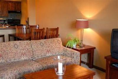 фото отеля Glacier Mountaineer Lodge