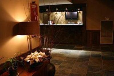 фото отеля Glacier Mountaineer Lodge