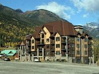 Glacier Mountaineer Lodge