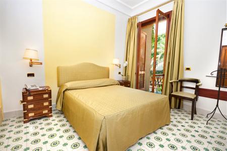 фото отеля Albergo San Montano