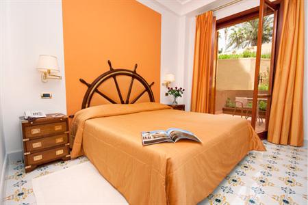 фото отеля Albergo San Montano