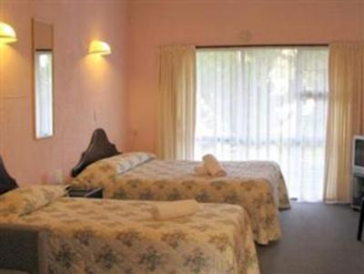 фото отеля Burwood Manor Motel