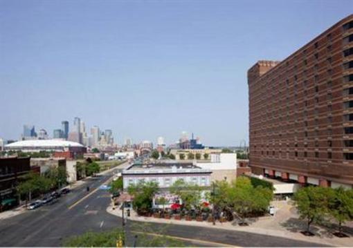 фото отеля Holiday Inn Minneapolis Metrodome