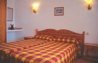 фото отеля Apartamentos Sol Ponent Menorca