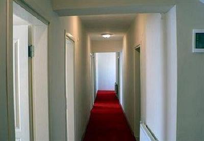 фото отеля Hotel Crowded House