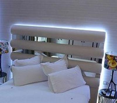 фото отеля Aparta Suites Satellite Madrid
