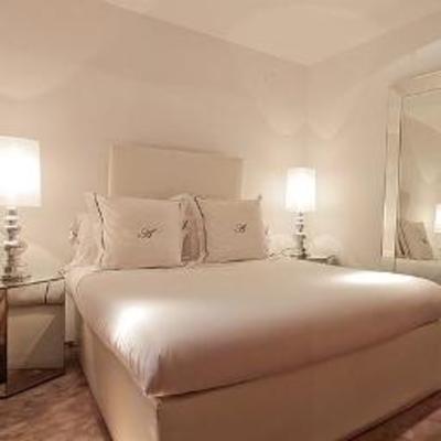фото отеля Aparta Suites Satellite Madrid