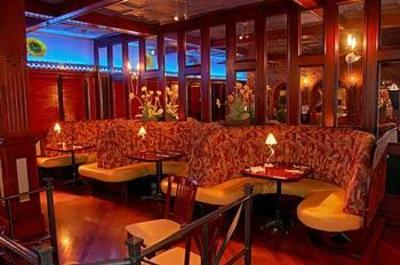 фото отеля Dalton Hotel & Suites