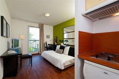 фото отеля Teneo Suites Talence