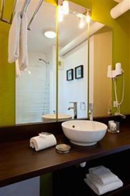 фото отеля Teneo Suites Talence